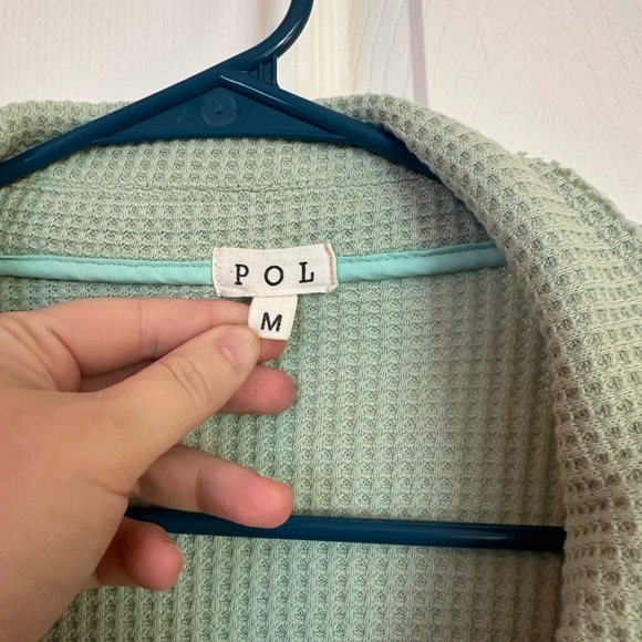 POL Cropped Shacket - Picture 3 of 3